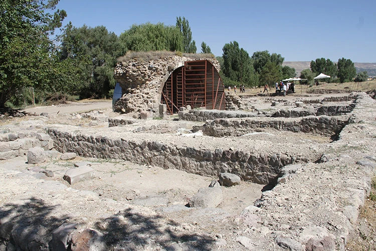 Keykubadiye Sarayı kazıları  