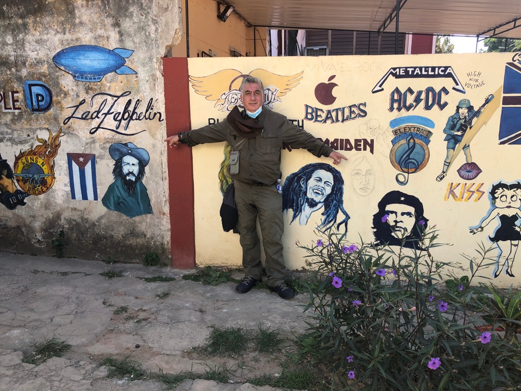 Havana sokaklarında duvar resimleri (Foto: Mehmet Demirkaya)