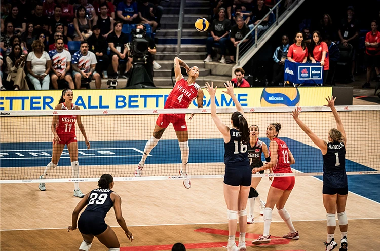 Voleybolcu kadınlarımız ABD’yi devirdi… Finalde sürpriz takım