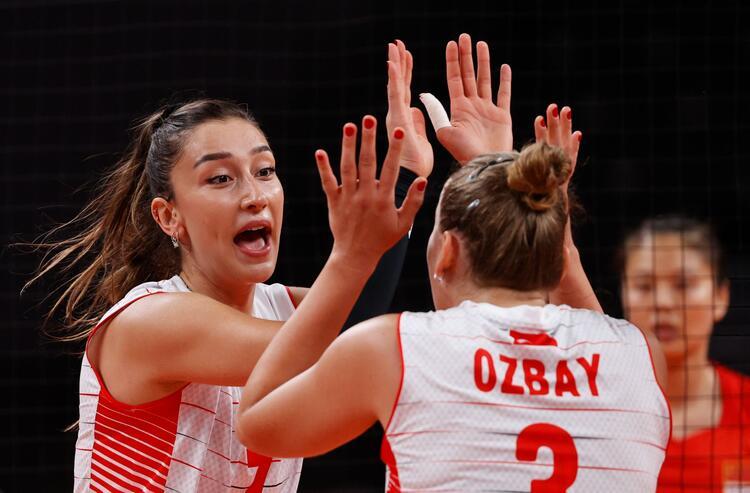 A Milli Kadın Voleybol Takımı, son olimpiyat şampiyonu Çin'i 3-0 yendi