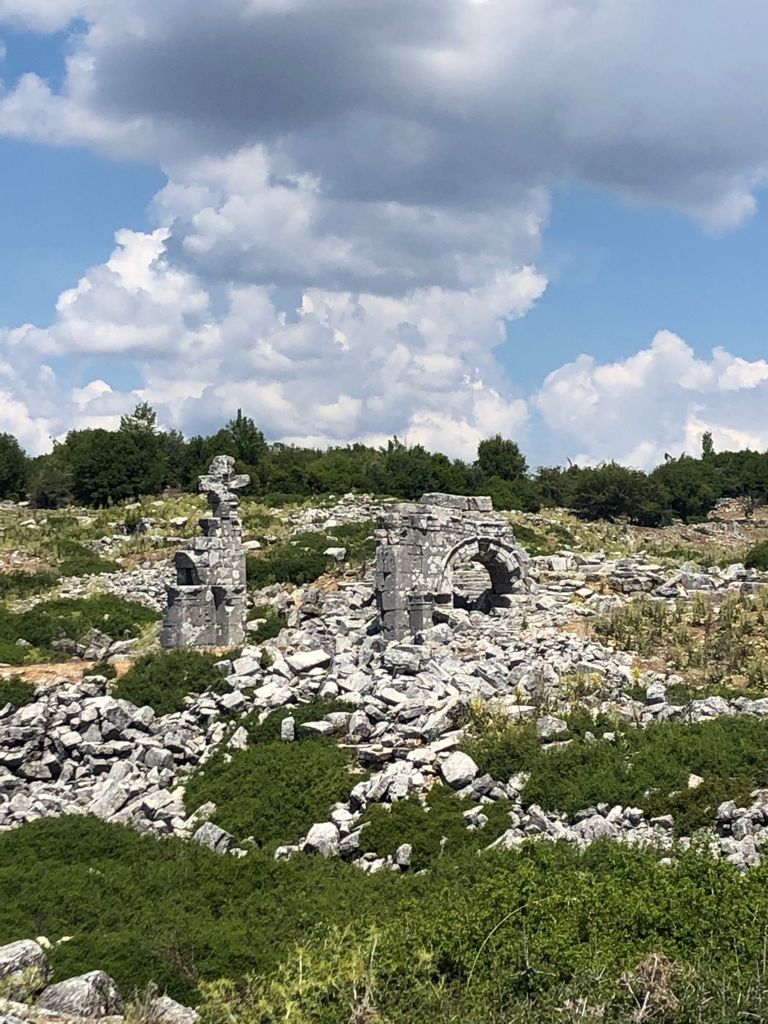 Burdur Bucak İlçesi Çamlık Köyü tepelerinde antik Roma kenti Kremna