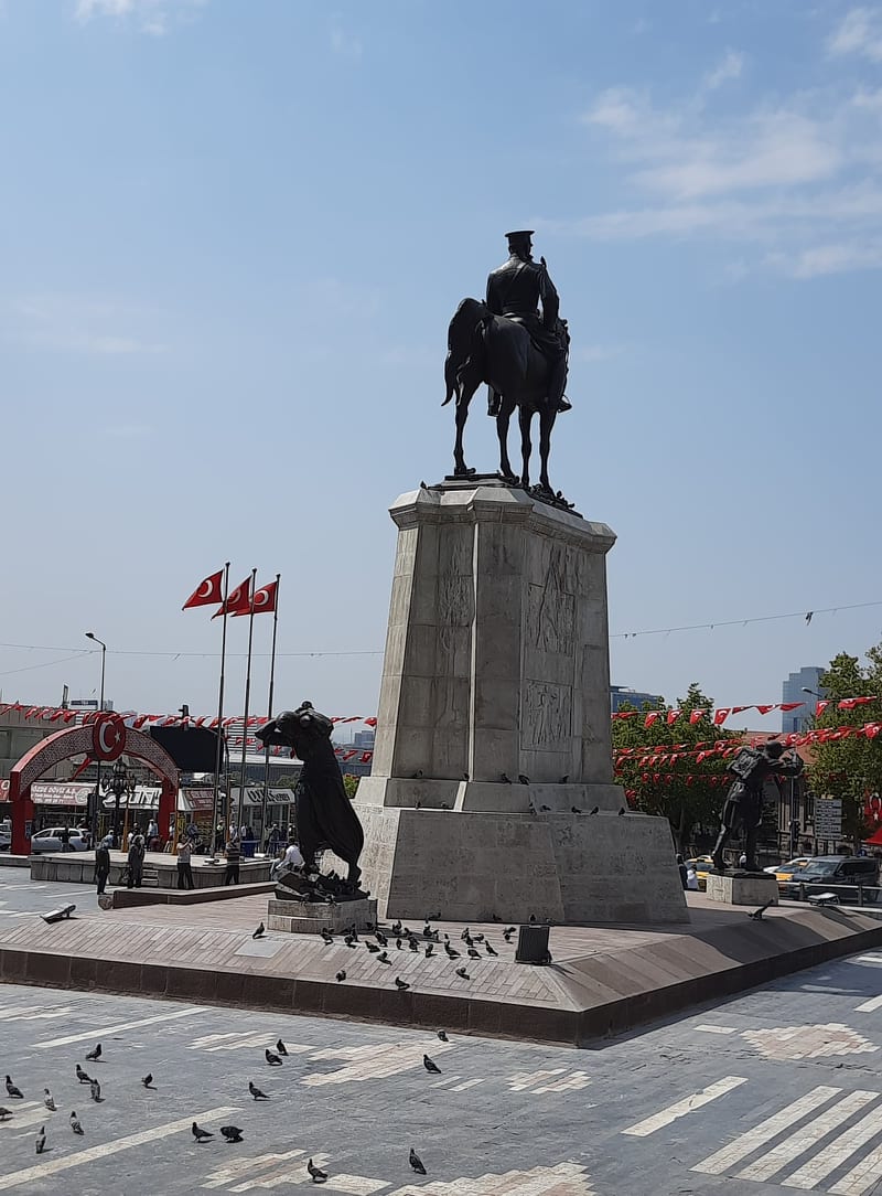 Temizlenen Ulus Zafer Anıtı bir başka güzel