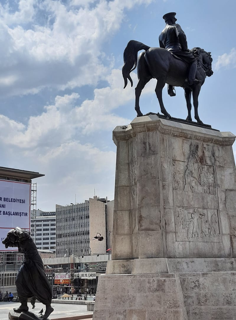 Temizlenen Ulus Zafer Anıtı bir başka güzel