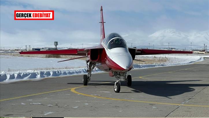 Türkiye'nin ilk milli jet uçağı HÜRJET, testi başarıyla tamamladı.