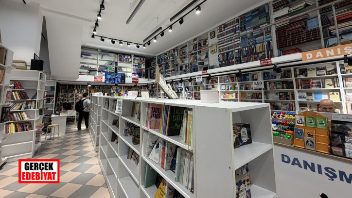 Ankara’da bir kitapçı daha ‘cafe’lere boyun eğdi