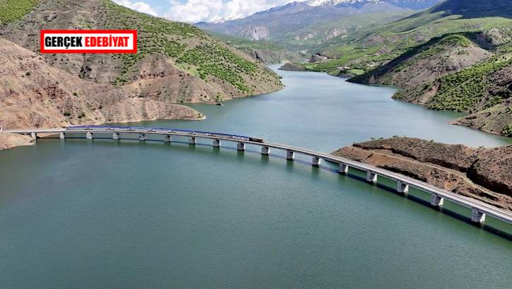 Vangölü Ekspresi'nden fotoğraf tutkunlarına kartpostallık manzaralar